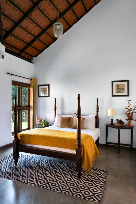 Home Bedroom Design, Kerala Home, Simple Bedroom Design, Indian Interiors, Indian Home Design, Kerala House Design, Kerala Houses, Casas Coloniales, Traditional Bedroom