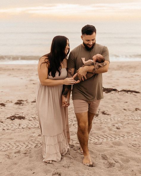 A moment for sunrise newborn sessions ✨ Swipe to the end for my favorite photo ever Beach Family Photos With Newborn, Beach Newborn Family Photos, Beach Newborn Pictures, Beach Family Photos Newborn, Newborn Beach Photos, Newborn Photos Beach, Beach Newborn Photography, Newborn At The Beach, Newborn Beach Photography