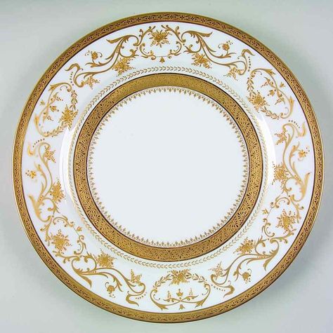 Dynasty Gold Large Dinner Plate by Chas Field Haviland | Replacements, Ltd. Hermes Dishes, Kitchen Plates Set, Fine China Patterns, Crockery Design, Table Wear, Fine China Dinnerware, Fine Dinnerware, Gold Plates, Gold China