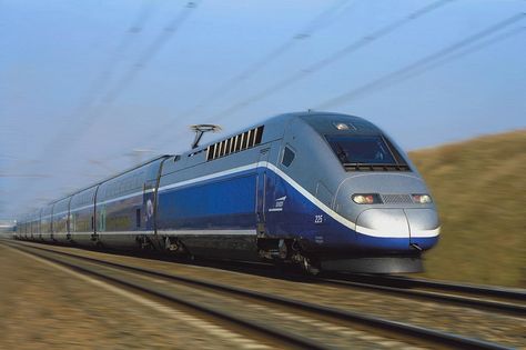 TGV high-speed train, France France Train, برج العرب, Train Projects, Europe Train, Travel Through Europe, High Speed Rail, Rail Transport, Train Service, Electric Train