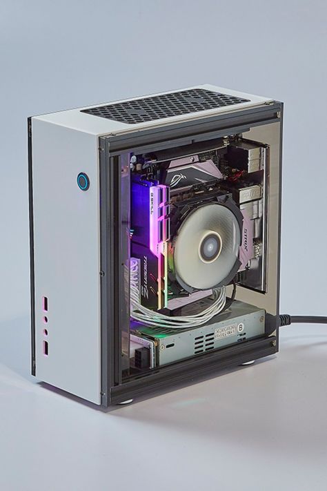 Itx Pc Build, Mini Itx Case, Mini Itx Build, Diy Pc Case, Gaming Computer Room, Custom Computer Case, Itx Case, Itx Pc, Pc Image