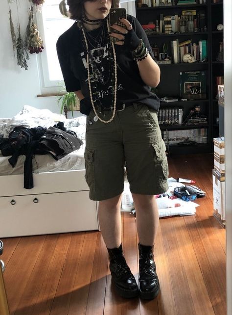 Goths In Summer, Alt Button Up Shirt Outfit, Grunge Transmasc Outfits, Outfit Inspo Alt Masc, Masc Alt Clothes, Masc Grunge Outfits Summer, Grunge Summer Fits Men, Summer Grunge Clothes, Grunge Hot Weather Outfit