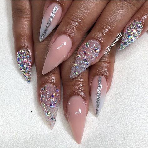 Almond Bling Nails, Sassy Nails, Nails Design With Rhinestones, Stiletto Nails Designs, Nail Swag, Nail Designs Glitter, Laugh Out Loud, Beauty Nail, Fabulous Nails