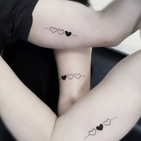 Cousin Tattoos, Maching Tattoos, Matching Friend Tattoos, Hand Tattoos For Girls, Bff Tattoos, Friendship Tattoos, Small Hand Tattoos, Matching Tattoo, Tattoo Feminina