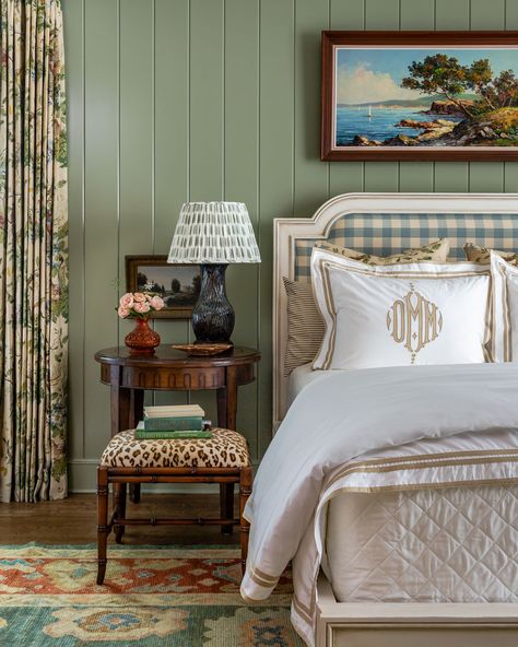 Podcast, Ep. 203: designer James Farmer | How to Decorate James Farmer Interiors, James Farmer, Casa Vintage, Southern Homes, Pretty Bedroom, Southern Home, Guest Bedrooms, Beautiful Bedrooms, Guest Bedroom