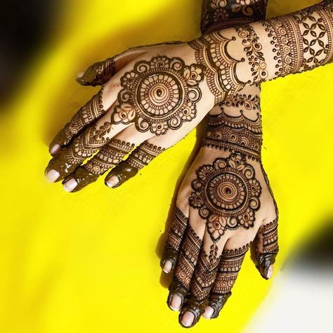 Gol Mehndi, Simplest Mehndi Designs, Circle Mehndi Design, Golecha Henna, Leg Mehndi Designs, Mehndi Design Bridal, Finger Mehndi Designs, Latest Arabic Mehndi Designs, Finger Mehndi