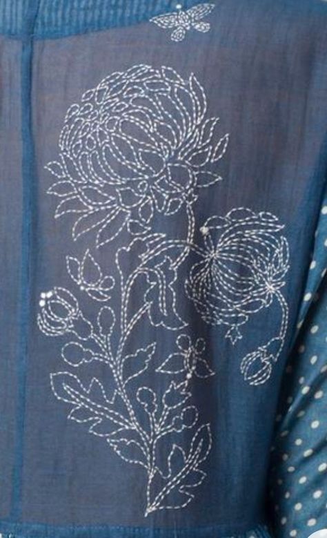 Hand Embroidery On Kurta, Kantha Embroidery Designs, Hand Embroidery Dress, Kantha Embroidery, Sashiko Embroidery, Hand Embroidery Patterns Flowers, Hand Embroidery Videos, Embroidery Stitches Tutorial, Embroidery Neck Designs