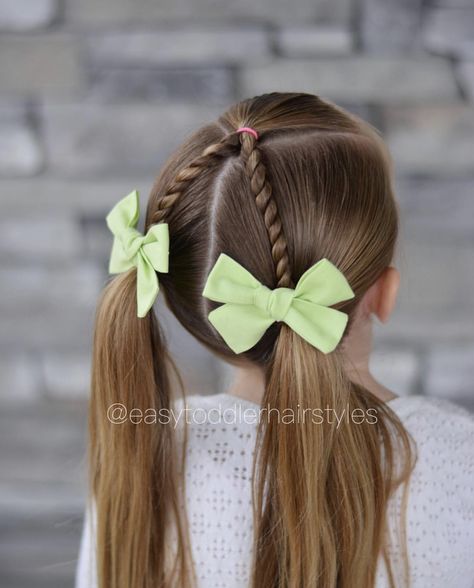 Bun With Flowers, Hairstyles Designs, Bow Hairstyles, Baby Girl Hairstyles Curly, Cute Clips, Cute Toddler Hairstyles, Girly Hairstyles, Ballet Bun, V Hair