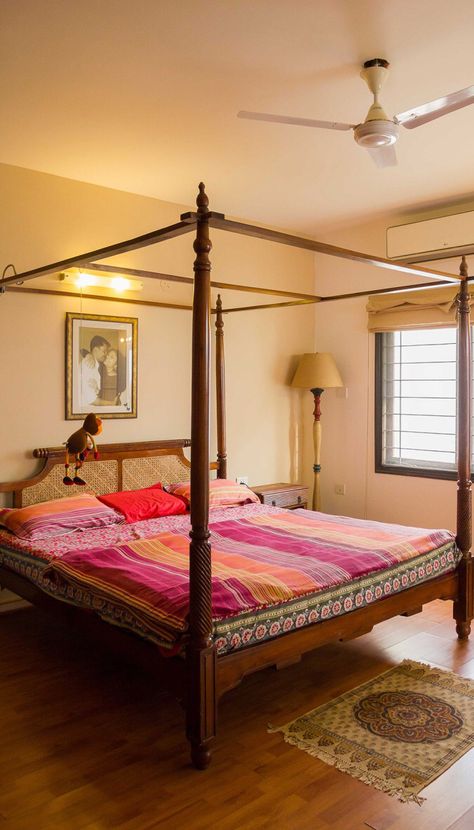 Hi, check out this design I found on Houzify. Find your own design inspiration using the Houzify app. Cots Designs Bedrooms Beds, Indian Style Bedroom, Colonial Style Bedroom, Small House Furniture, Indian Room Decor, Indian Bedroom Decor, Indian Bedroom, India Home Decor, Wooden Bed Design