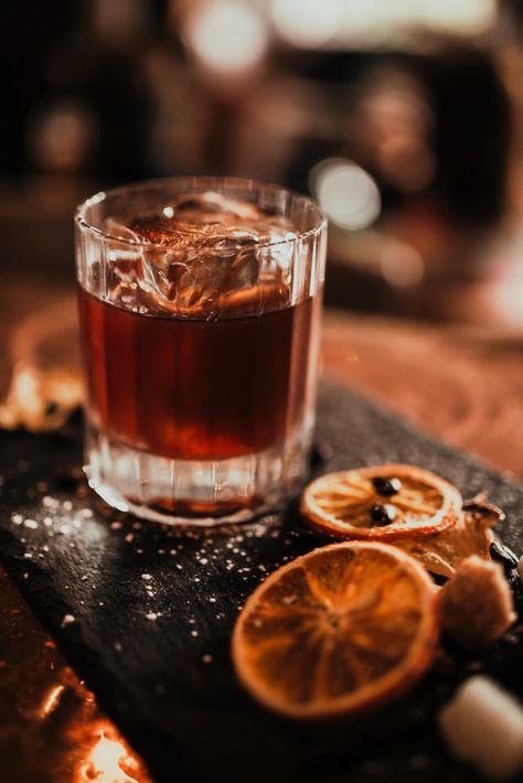 Johnnie Walker Cocktails, Lemon Peel Garnish, Rye Whiskey Cocktail, Best Rye Whiskey, Whiskey Cocktail Recipes, Cocktail Recipes Whiskey, Whiskey Cocktail, Whisky Cocktails, Cocktails To Try