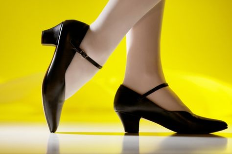 5 Brands of Character Shoes for the Triple Threat Character Shoes Theater, Acting Advice, Dance Audition, Drama Class, Theatre Actor, Tap Dancer, Acting Tips, Dance Heels, Ballroom Dance Shoes