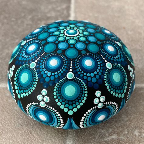 Hand Painted Dot Mandala Rock Painted Mandala Stone Mandala - Etsy Australia Dot Mandala Rocks, Rock Dot Painting Ideas Easy, Small Dot Mandala, Mandela Rock Painting Patterns, Dot Painting Animals, Dot Rock Painting, Dot Painting Patterns For Beginners, Rock Dot Painting, Dotted Mandala Art