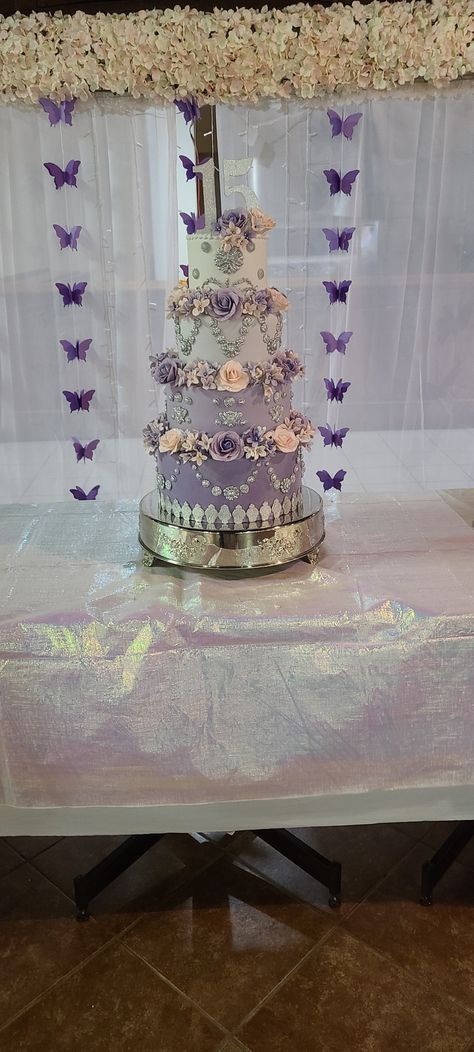 Lavender Cake For Quince, Purple Butterfly Quinceanera Theme Invitation, Quince Cakes Butterfly, Purple And Pink Quinceanera Theme, Quinceanera Cakes Lilac, Purple Quinceanera Cake Ideas, 15 Purple Decorations, Lilac Quince Centerpieces, 15 Decorations Ideas Purple