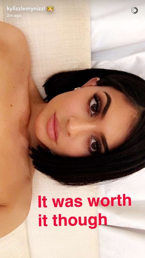 Kylie Jenner’s Met Gala Dress Made Her Bleed | Teen Vogue Kylie Jenner Hat, Kylie Jenner Short Hair, Kylie Jenner Met Gala, Maquillage Kylie Jenner, Kylie Jenner Snapchat, Looks Kylie Jenner, Kylie Kristen Jenner, Snap Chat, King Kylie