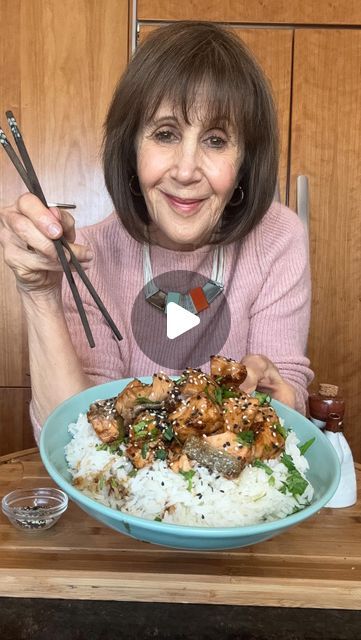 Rose Reisman on Instagram: "Honey sesame salmon bites! Skip the takeout and make this easy and flavourful dish in minutes. Great for weeknight meals, recipe details below:   INGREDIENTS  1 lb salmon fillet (skin on or off)  one clove of garlic  2 teaspoons of grated ginger ¼ cup soy sauce 2 tbsp sesame oil 3 tbsp honey 1 tsp cornstarch 1 tbsp oil (any variety)  INSTRUCTIONS  1. Cut salmon into cubes (1” x 1”), in bowl add soy sauce, sesame oil, honey, ginger and garlic and cornstarch.  2. In a large skillet, add oil until hot then add salmon, cooking on a high heat just until charred on all sides, about 2 minutes, do not overcook.  3. Add sauce and cook for another minute. 4. Serve over rice and garnish with sesame seeds and chopped cilantro. Enjoy! . . . #rosereisman #recipe #cookbookauth Salmon Soy Sauce Honey, Honey Soy Garlic Salmon, Salmon Honey Garlic Soy Sauce, Salmon Ginger Soy Honey, Honey Sesame, Salmon Soy Sauce, Salmon Dishes, Salmon Fillets, Recipe Details