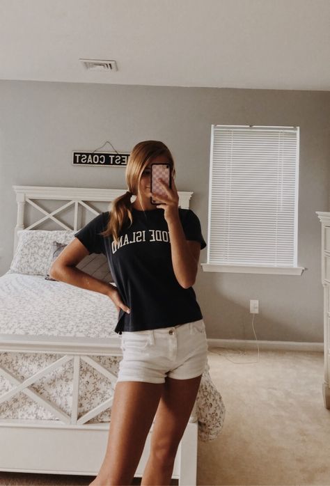 top:brandy melville shorts:american eagle American Eagle Shorts Outfit, Brandy Melville Shorts, Shorts Outfit, American Eagle Shorts, American Eagle Men, Mens Outfitters, Fit Inspo, Fitness Inspo, Jeans Shorts