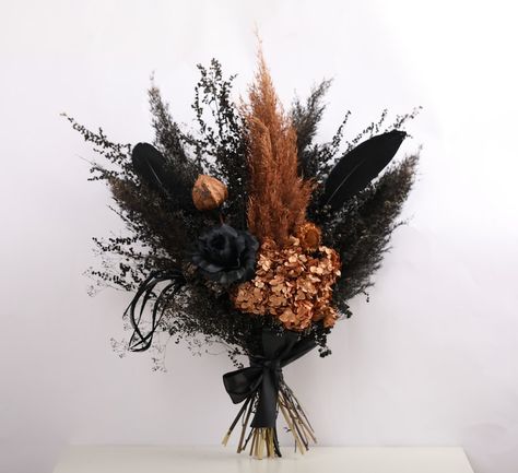 All Black Wedding Bouquet, September 21 Wedding, Dark Dried Flower Bouquet, Black Boho Wedding Cake, Dark Fall Wedding Centerpieces, Black And Bronze Wedding, Black And Brown Wedding, Bronze Wedding Theme, Dark Boho Wedding