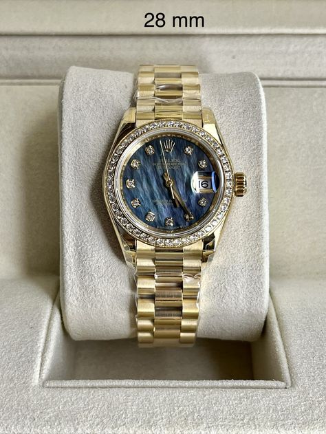 Luxurious Watches Women, Luxury Watch Aesthetic, Women Rolex Watches, Watch Aesthetic Women, Gold Rolex Women, Rolex Watches Women, Classy Watch, Fancy Watches, Rolex Women