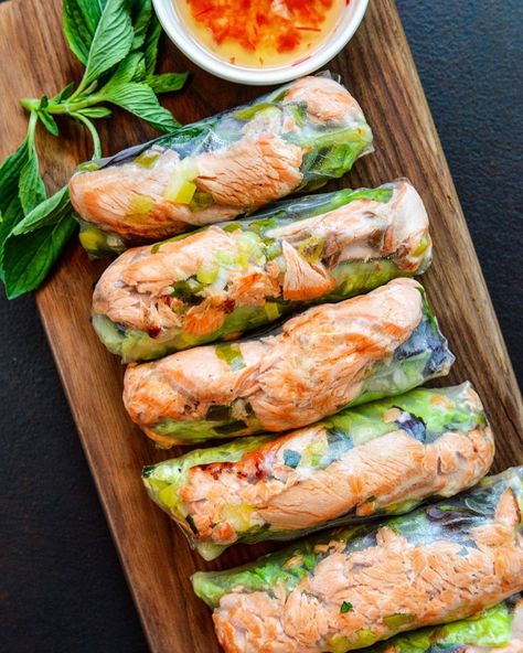 Rice Paper Meal Prep, Salmon Rice Paper Rolls, Salmon Spring Rolls, Crispy Salmon Skin, Fresh Spring Rolls Recipe, Vietnamese Rice Paper Rolls, Asian Greens, Pea Sprouts, Sushi Recipes Homemade