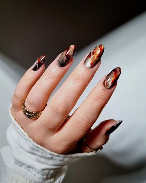 17 Trendiest Cat-Eye Nails You'll Want To Try 7 Cateyes Nails, Gradient Nail Design, Cat Eye Gel Polish, Glittery Nails, February Nails, Ombre Nail, Light Nails, Ombre Nail Designs, Burgundy Nails