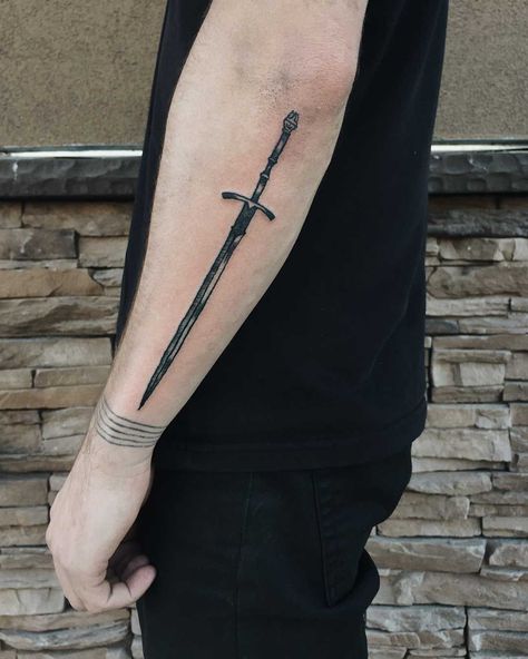 The witch king’s sword tattoo inked on the left forearm The Witch King, Antler Tattoos, Witch King, Tatuagem Masculina Pequena, Cute Little Tattoos, Warrior Tattoo, Tattoo Designs For Girls, Traditional Tattoo Flash, Face Tattoos