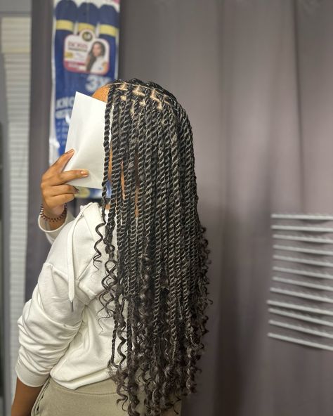 Layered twists #twist #braids #fyp #explore #hairstylist #chicago #twistbraids #natural #naturalhair #beauty #beautifulbraids Mini Marley Twists Long, Layered Twists, Marley Twists, Beautiful Braids, Twist Braids, Hair Tips, Hair Hacks, Hair Stylist, Natural Hair Styles