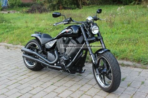 2014 VICTORY  Hammer 8 Ball Motorcycle Chopper/Cruiser photo Bike Thoughts, Victory Hammer, Victory Vegas, Harley Davidson Night Rod, Motorcycle Chopper, Victory Motorcycle, Jeep Hair, Victory Motorcycles, Custom Street Bikes