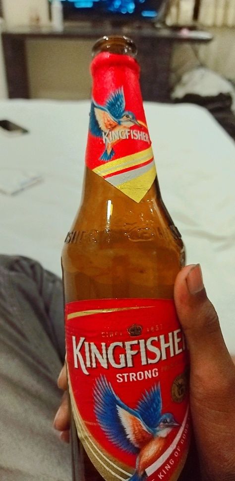 Kingfisher Beer Snapchat Story, Beer Snapchat, Kingfisher Beer, Beer In Hand, Fake Snapchat, Snapchat Story, Best Friends Shoot, Couple Images, Cute Love Couple Images