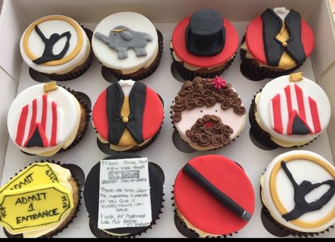 The greatest showman cupcakes Greatest Showman Cupcakes, Circus Cakes, Circus Birthday Party Theme, Cake Portions, Circus Cake, Circus Theme Party, Kid Cupcakes, Cupcake Wars, Carnival Themed Party