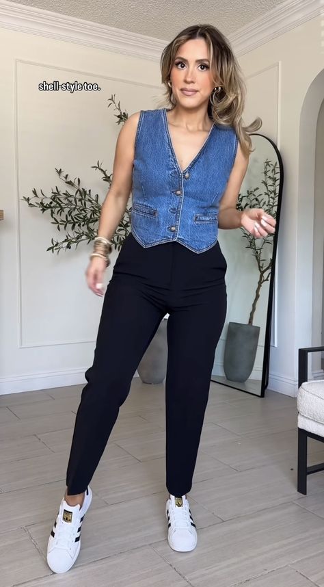 Charity Outfit Ideas, Late August Outfits, Office Outfit With Sneakers, Outfits Con Pants, Fall Work Outfits For Women Business, Outfit Work Casual, Summer Professional Outfit, Navy Blue Pants Outfit, Outfits Modernos