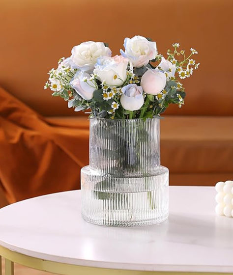 Ribbed Vase is perfect for displaying your flower bouquets. This glass vase adds a touch of elegance and simplicity to your flower. Beautiful decoration for living room, dining room table, entryway, mantle, shelf, coffee table, fireplace and porch. Entryway Mantle, Vase For Living Room, Ribbed Vase, Living Room Dining Table, Table Entryway, Mantle Shelf, Clear Glass Vase, Vase Modern, Clear Vase