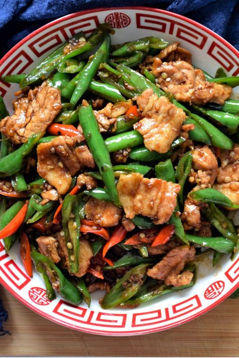 Stir Fry Pork Belly, Pork Loin Marinade, Tender Pork Loin, Garlic Sprouts, Stir Fry Sauce Recipe, Fried Pork Belly, Chinese Pork, Green Chili Peppers, Crispy Pork Belly