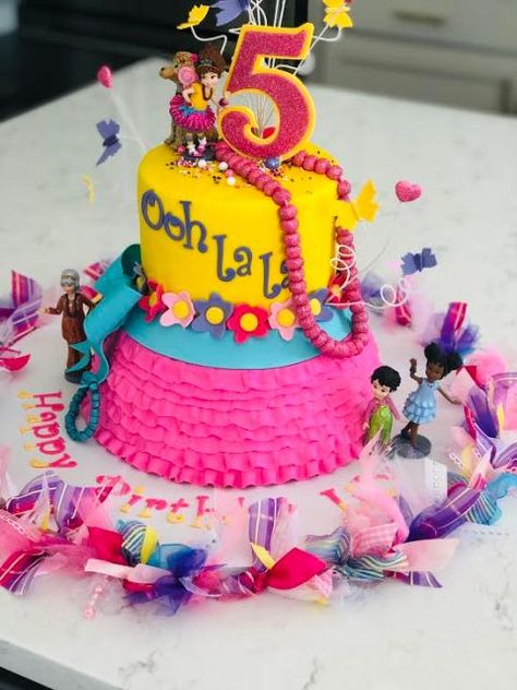 Lily's 5th Fancy Nancy Birthday Party - Cait's Cozy Corner Fancy Nancy Birthday Cake, Fancy Nancy Birthday Party, Fancy Nancy Birthday, Fancy Nancy Clancy, Fancy Birthday Party, Geek Birthday, Fancy Nancy Party, Lego Invitations, Superhero Birthday Cake