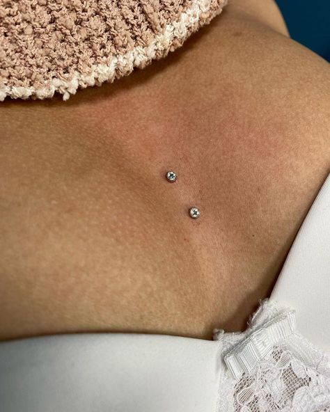 Chest Piercings For Women, Piercings Idea, Dermal Piercing Chest, Chest Dermal, Dimple Piercings, Back Dermal Piercing, Back Dimple Piercings, Chest Piercing, Dimple Piercing