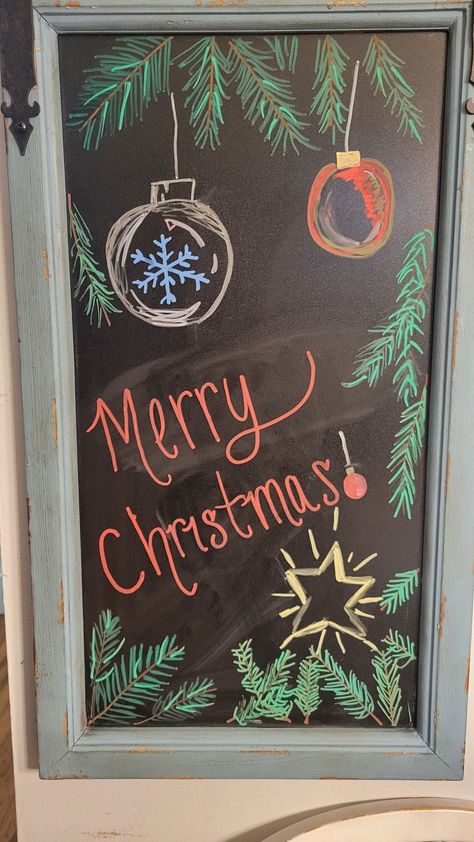 Blackboard Christmas Decor, Holidays Chalkboard Art, Christmas Chalk Bored Ideas, Christmas Chalk Marker Art, White Board Christmas Ideas, White Board Christmas Drawings, Chalk Christmas Art, Holiday Chalkboard Ideas, Christmas Chalkboard Ideas Easy