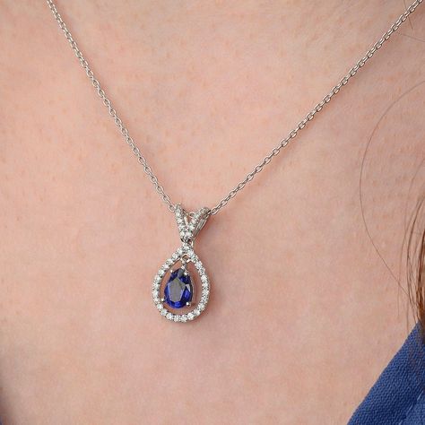 Blue Sapphire Jewelry Set, Gold Sapphire Necklace, Blue Sapphire Jewelry, Sapphire Diamond Pendant, Wedding Studs, Necklace With Diamond, Fancy Jewelry Necklace, Blue Sapphire Necklace, Bridal Pearl Necklace