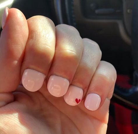 17 People Who Just Wanted to Polish Up Their Looks, but Something Went Wrong Short Nail Beds, Short Nail Bed, Am I Crazy, Beauty Procedures, Nail Bed, Natural Brows, Short Nail, Beauty Salons, Gone Wrong