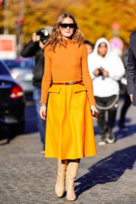 Paris Street Fashion, Estilo Olivia Palermo, Olivia Palermo Lookbook, Olivia Palermo Style, Apostolic Fashion, Basic Fashion, Orange Skirt, Milan Fashion Weeks, Street Style Paris