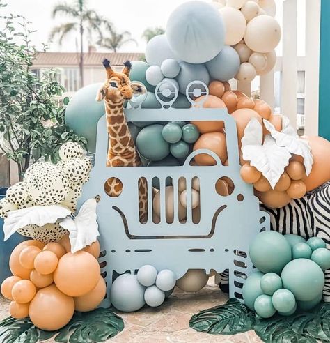 Safari Baby Shower Ideas: Planning a Safari-Themed Celebration Safari Party Backdrop, Wild One Backdrop, Safari Baby Shower Ideas, Safari Backdrop, Safari Themed Birthday Party, Wood Backdrops, Festa Safari Baby, Safari Baby Shower Boy, Wild One Party