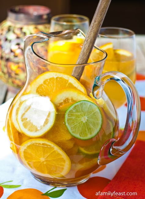 White Wine Sangria with Lemon, Lime, Ginger ale and Riesling, Chardonnay, Sauvignon Blanc or Pinot Grigio Wine.... Easy White Wine Sangria Recipe, Riesling Sangria, Easy White Wine Sangria, Recipe With White Wine, Wine Sangria Recipe, White Wine Sangria Recipe, White Wine Recipes, White Sangria Recipe, White Wine Sangria