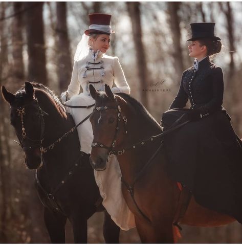 1880s Riding Habit, Victorian Riding Outfit, Horse Riding Outfit Women, Equestrian Dress, Hunting Fashion, 1880 Fashion, Victorian Horse, British Country Style, Horse Riding Outfit