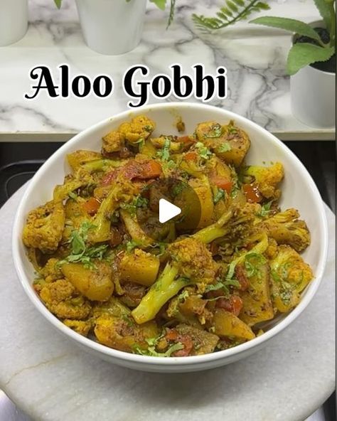 Gobi Aloo Recipe, Aloo Gobi Recipe, Indian Breads, Aloo Gobi, Red Chilli Powder, Indian Bread, Chaat Masala, Turmeric Powder, Coriander Powder