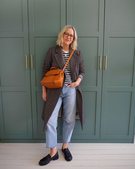 Alex Stedman (@alexandra.stedman) posted on Instagram • Feb 21, 2022 at 5:17pm UTC Alexandra Stedman, Alex Stedman, Classic Work Style, Creative Outfits, Comfy Flats, Jeans Look, Fall Winter Wardrobe, Work Style, Weekend Wear