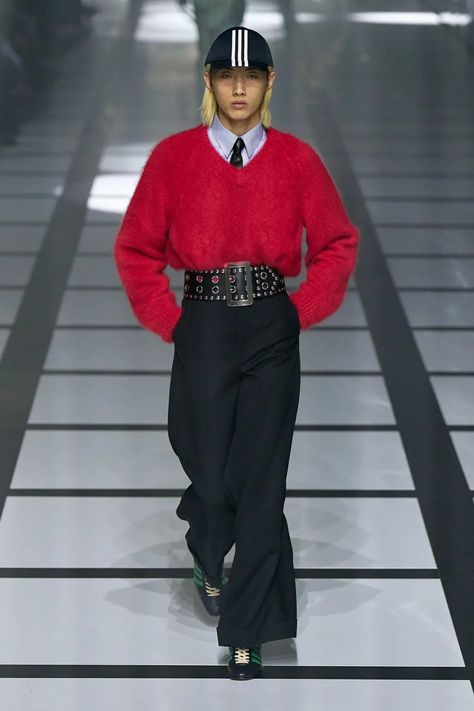 Gucci Fall 2022, Gucci Runway, Estilo Preppy, Fall 2022, Sportswear Brand, Gucci Men, Vanity Fair, Milan Fashion Week, Runway Fashion