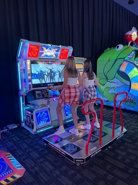 Dance Revolution Arcade, Arcade Dance Machine Aesthetic, Dance Dance Revolution Arcade, Dance Revolution Game, Arcade Dance Machine, Dance Arcade Game, Game Arcade Aesthetic, Dance Dance Revolution Aesthetic, 90s Arcade Aesthetic