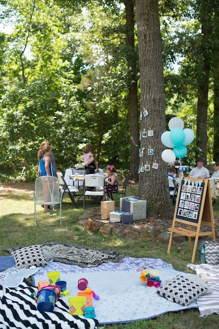 Outdoor Baby Birthday, Birthday Party Backyard, Outdoor Birthday Party Decorations, Outside Birthday, Simple First Birthday, Birthday Party At Park, Party Backyard, Backyard Birthday Parties, Picnic Birthday Party