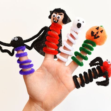 Pipe Cleaner Finger Puppets Halloween Finger Puppets, One Little Project, Halloween Finger, Monster Craft, Fun Fall Crafts, Fun Halloween Crafts, Weekend Crafts, Diy Pipe, Fun Pumpkins