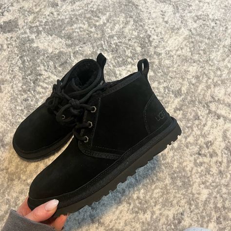 Brand New, Never Worn. Size 6. Black. Ugg Neumel Black, Black Ugg Shoes, Uggs Black Boots, Black Neumel Uggs Outfit, Full Black Shoes, Uggs Mini Boots, Neumel Uggs, Shoe List, Ugg Boots Black