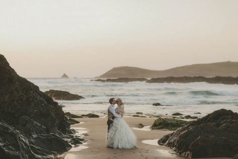 Gorgeous rocky beach wedding portrait by Millie Benbow Photography Rocky Beach Wedding, Treyarnon Bay, Doctor Who Wedding, Cornish Wedding, Cornwall Wedding, Cornish Beaches, Cornwall Beaches, Sea Wedding, Rocky Beach