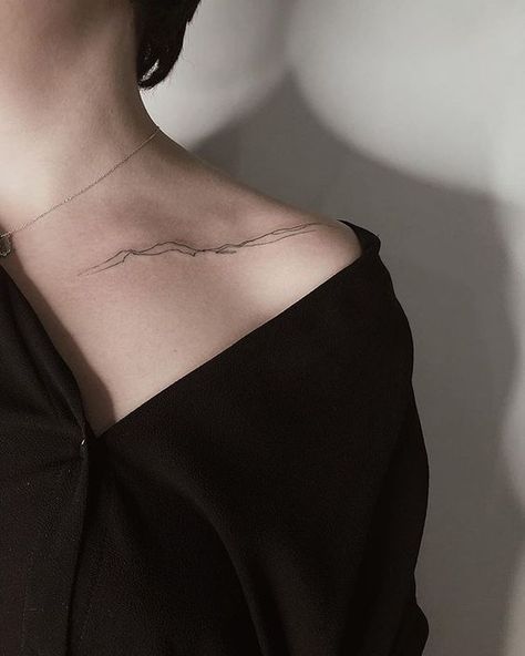 Tattoos On Collar Bone, Hand Poke Tattoo, Clavicle Tattoo, Floral Back Tattoos, Mastectomy Tattoo, Abstract Tattoo Designs, Tattoo Board, Water Tattoo, Bone Tattoos